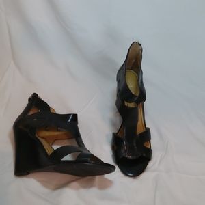 NINE WEST Women Black Wedge Sandals 8M w/ Zippers